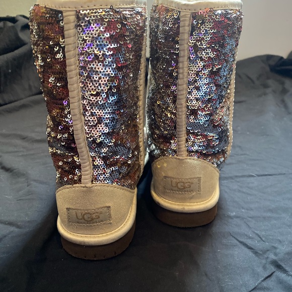 UGG Sequin Boots - Picture 4 of 8